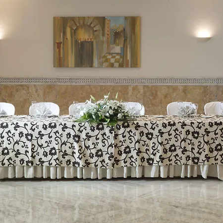 Hotel Exe Adelfas 4*